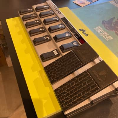 Behringer FCB1010 MIDI Foot Controller 2010s - Standard image 1