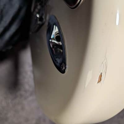 Fender Deluxe Roadhouse Stratocaster with Maple Fretboard 2008 - 2013 Arctic White image 17