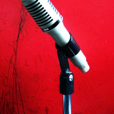 Vintage 1970's AKG D200E Cardioid Dynamic Microphone Low Z w accessories D190E D1000E # 2 image 8