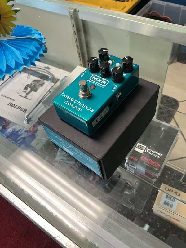 MXR M83 Bass Chorus Deluxe