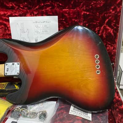 Fender 60th Anniversary American Jazz Bass 2005 - 2006 - 3-Color Sunburst image 8