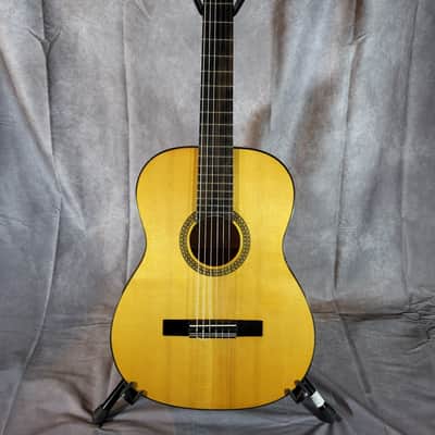 Siegfried Todt – 1985 Masterbuilt Concert Guitar – Fully Restored image 5