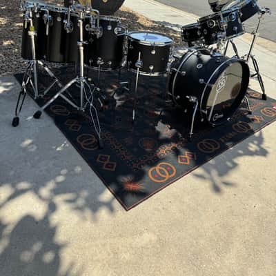 HUGE DW Design Drum Kit w/ Hardware image 3