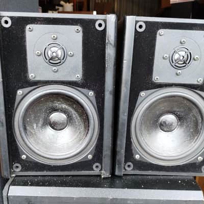 MB Quart 220 bookshelf speakers in good condition - 2000's image 1