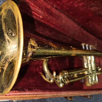 Getzen Elkhorn trumpet with case/mouthpiece. USA. Good playing condition. image 8