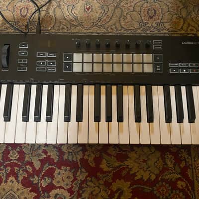 Novation Launchkey 37 MKIII MIDI Keyboard Controller 2020 - Present - Black