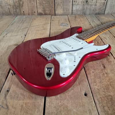 Squier Classic Vibe 60's Stratocaster 2024 - Candy Apple Red image 8