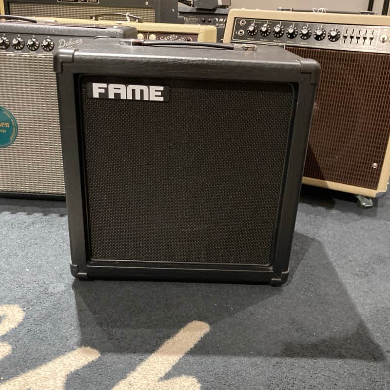 Immagine Fame Cassa per chitarra 1x12 Gn112 cono Celestion V30 - 1