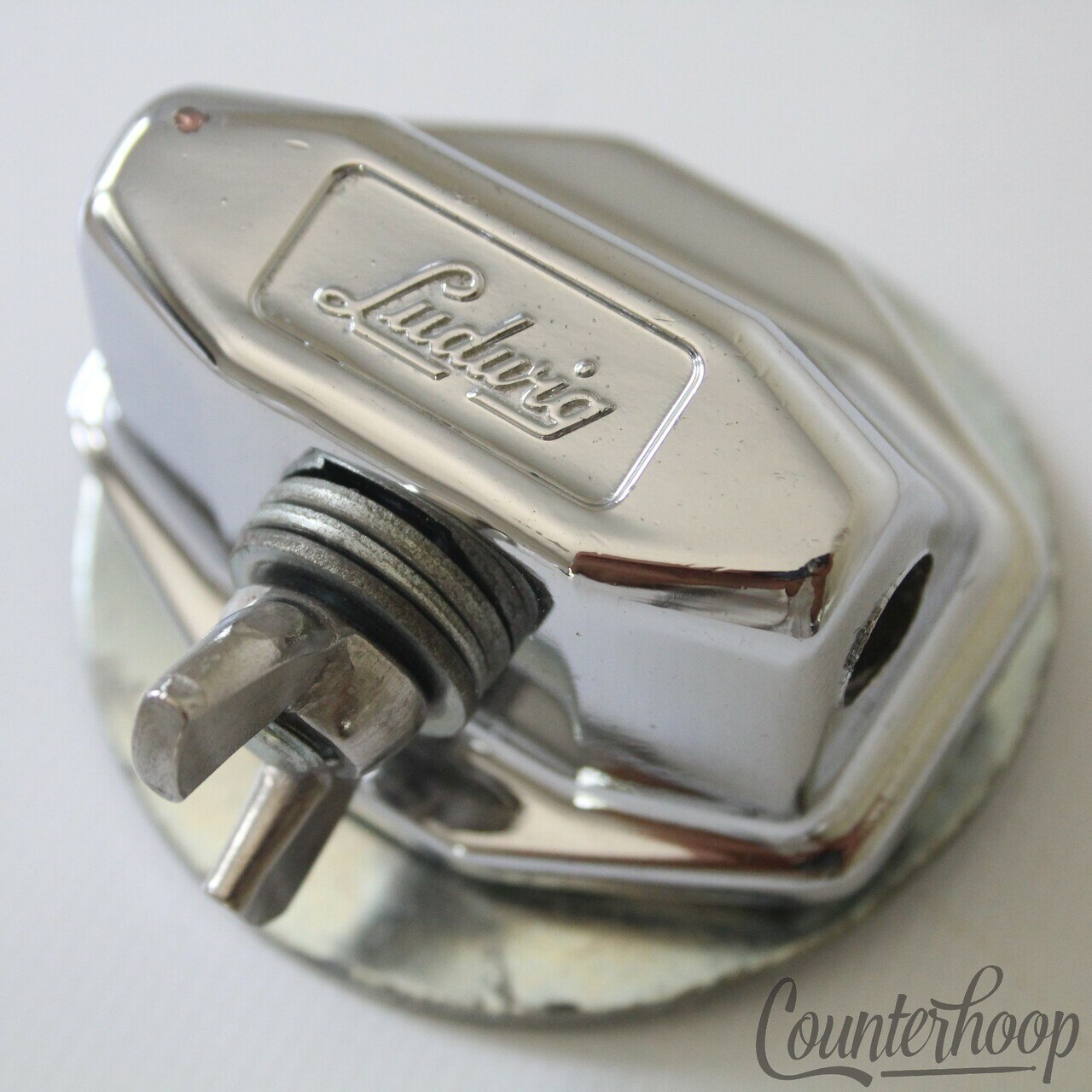 Ludwig Floor Tom Leg/L-Arm/Bass Drum Spur Mount Chrome Vintage 70s+Backing Plate — main photograph