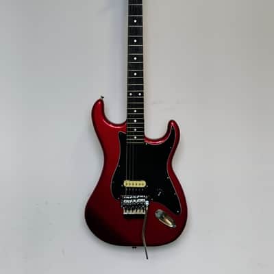 左利きギター Kramer Focus 3000 (キャンディーアップルレッド) Kramer 1980s Focus 3000 Electric Guitar USED - Candy Apple Red