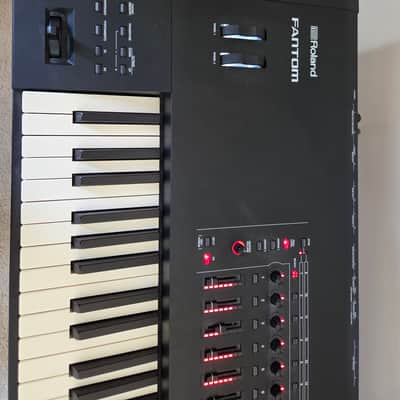 Roland Fantom 8 88-Key Workstation Keyboard 2019 - Present - Black image 3