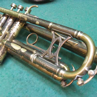 King Liberty Trumpet Bb/A 1945 - Reconditioned - Original Case & King M18 MP image 5