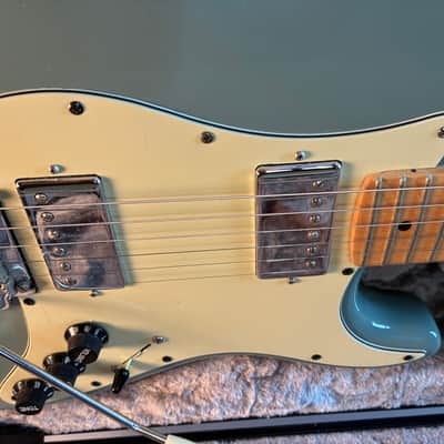 Fender American Professional Stratocaster with Roasted Maple Neck 2018 - 2019 - Sonic Blue image 1