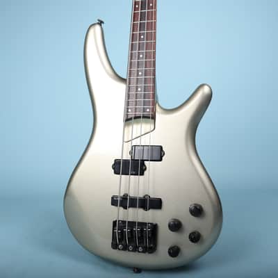 エレキベース　アイバニーズSR800　1990年代フジゲン日本製　EMGピックアップ　ケース付 エレキベース アイバニーズSR800 1990年代フジゲン日本製 EMG