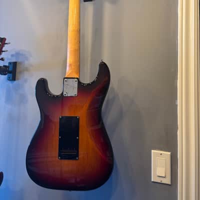 G&L Legacy 2002 - sunburst image 2