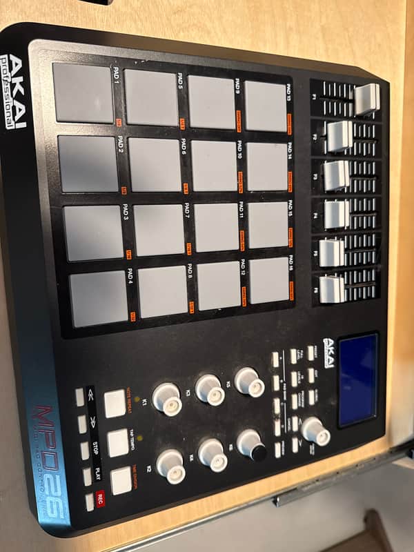 Akai MPD26 USB / MIDI Pad Controller | Reverb
