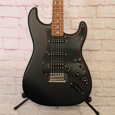 2017 Fender Stratocaster - Special Edition "Noir" Edition - Black / Red / Pau Ferro