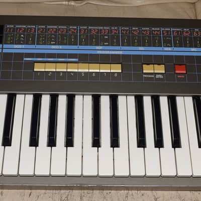 Korg Poly-61 Analogue Programmable Polyphonic Synthesizer