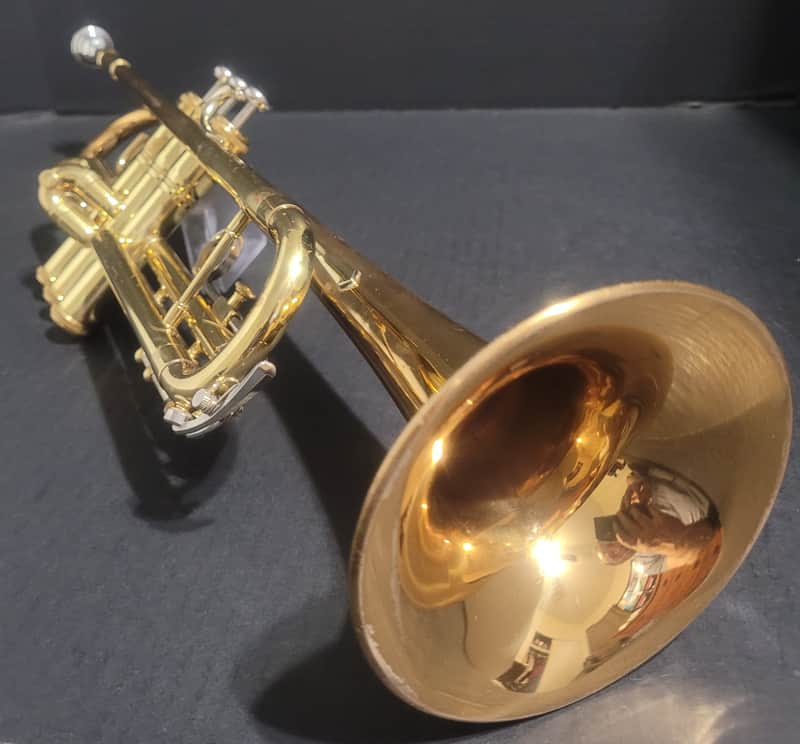 Conn 1050B Trumpet ,Hard case& mouthpiece Clear Lacquer image 1
