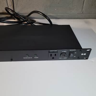 Furman M-8s 15A Power Conditioner/Sequencer - Black image 3