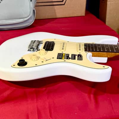 Mooer GTRS P800 ( Inteligent Guitar) WHITE 2025 image 24