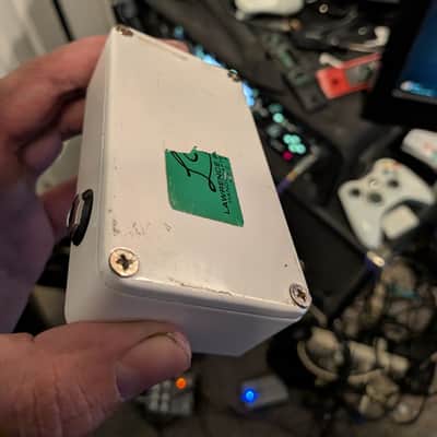 Lawrence Petross Design (LPD) Sixty 8 2018 - White image 2