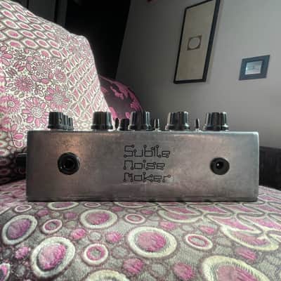 Subtle Noise Maker Weird Sound Generator 2010 - Silver image 5