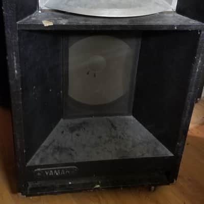 Yamaha A4115H Powered 15" Speaker image 1