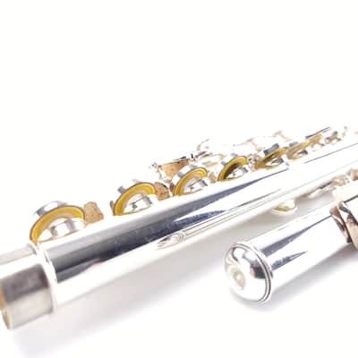 Refurbished Pearl 665 Vigore Gold Lip C# Trill Open Hole Intermediate Flute image 10