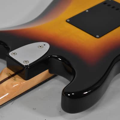 Fender ST-72 CIJ Stratocaster Three Tone Sunburst Finish Electric Guitar image 9