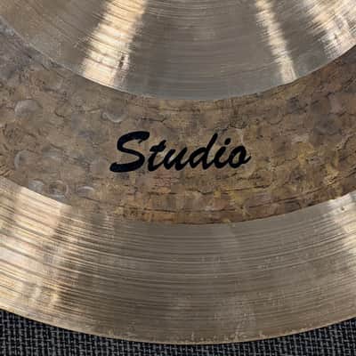 Heartbeat Percussion 17" Hybrid Studio/Classic Hi-hats image 4