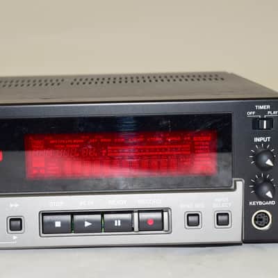 TASCAM CD-RW900SL Slot-loading CD Recorder image 6