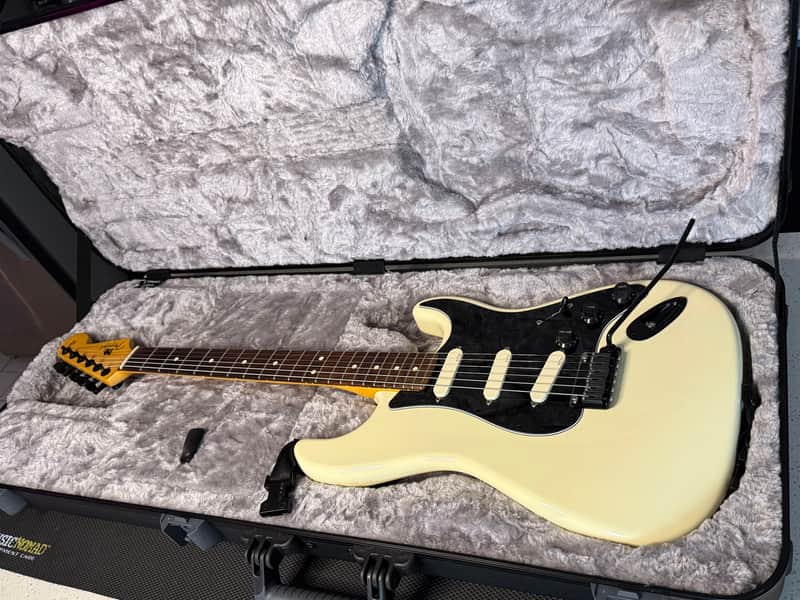Fender American Stratocaster – Olympic White – EMG DG20 (David Gilmour) Upgrades image 1