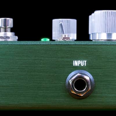 Source Audio ZI0 Analog Bass Preamp + DI pedal 2024 - green. "open box" mint image 4