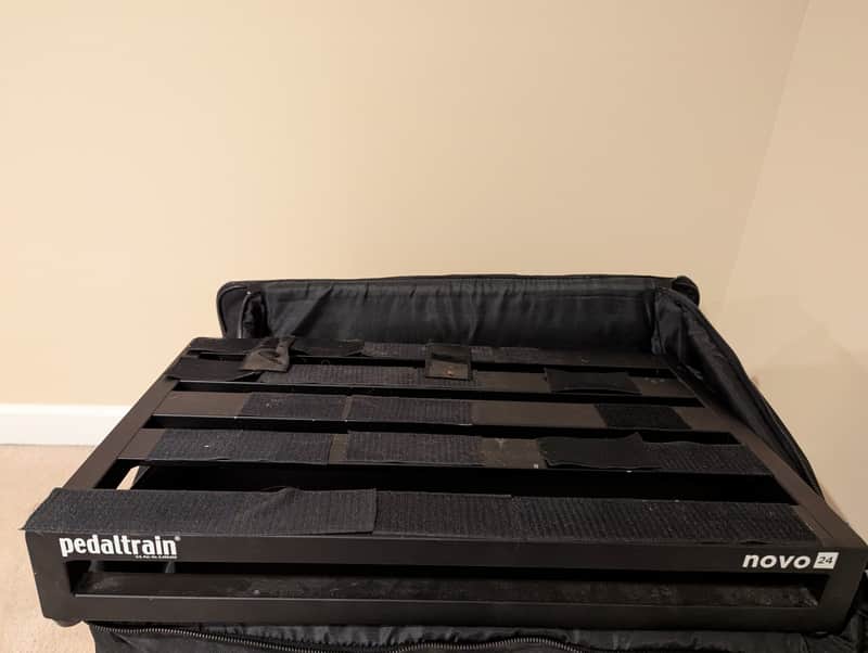 Pedaltrain Novo 24 with Soft Case