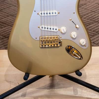 Fender - 50th Ann. LTD Edition Stratocaster (Maple - Aztec Gold)  w/ Tweed Fender Bag - MIM - 2020 -USED Electric Guitar image 8