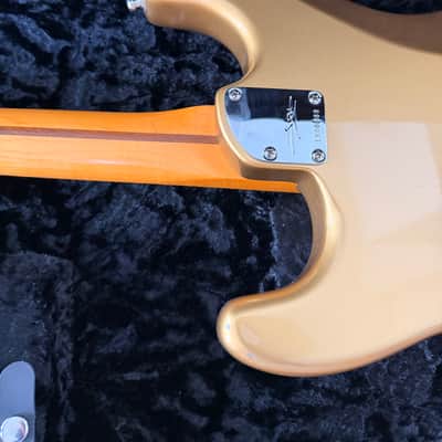 Fender Lincoln Brewster Stratocaster 2022 - Aztec Gold image 11