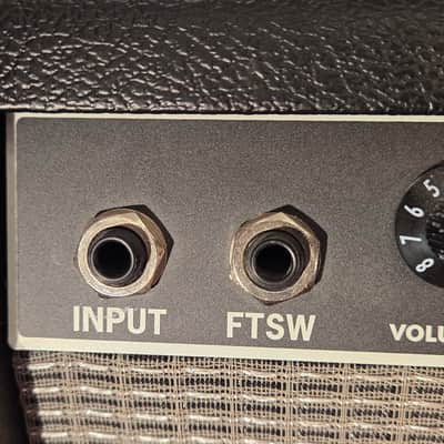 Fender Champion 100 2-Channel 100-Watt 2x12" Solid State Guitar Combo image 4