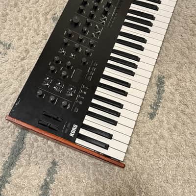 Korg Prologue 8 Polyphonic 49-Key 8-Voice Analog Synthesizer 2018 - Present - Black/Wood