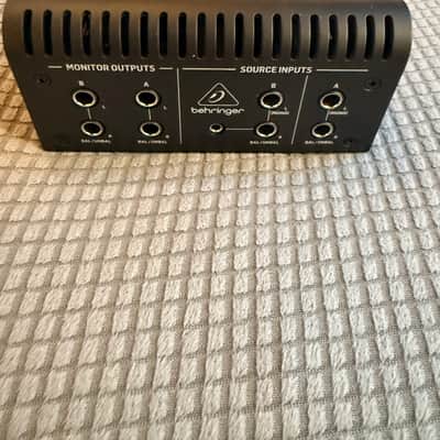 Behringer STUDIO M Passive Studio Monitor Controller (Demo Deal) image 5