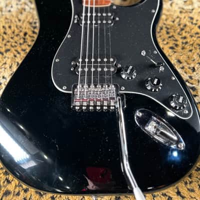 Fender Stratocaster Standard HH MIM 2016 - Black image 3