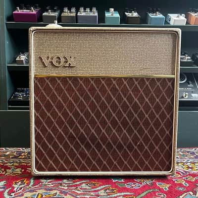Vox AC-10 2-Channel 10-Watt 1x10" Guitar Combo 1961 - 1963 - Fawn image 20
