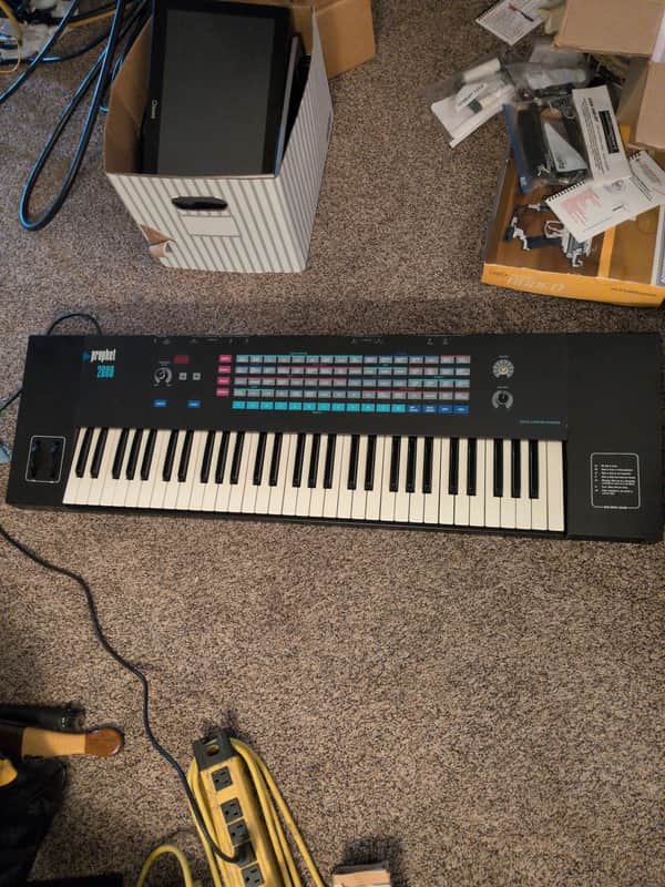Sequential Prophet 2000 61-Key 8-Voice Polyphonic Synthesizer