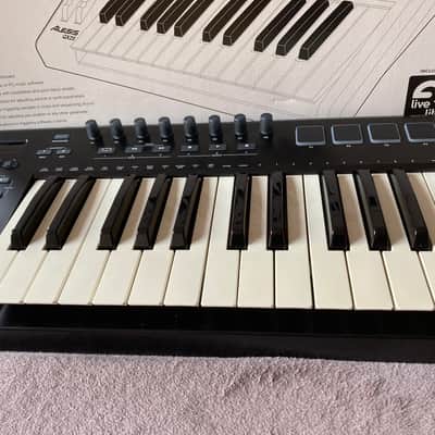 Alesis QX25 25-Key USB MIDI Keyboard Controller image 3