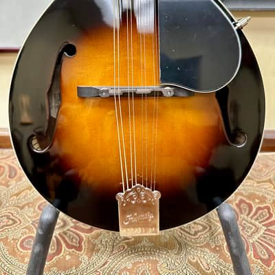 Kentucky KM-140 Solid Spruce Top A-Style Mandolin - Sunburst Finish, Includes Padded Gig Bag image 1