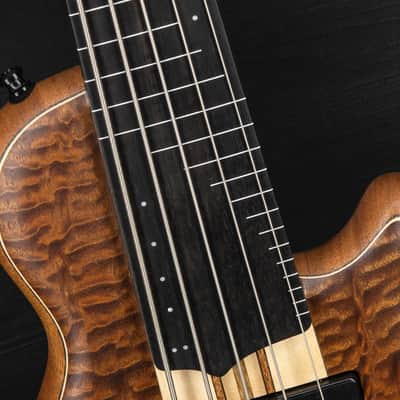 Mayones Cali 5 Fretless Mini 5A Quilted Mahogany - Trans Natural Matt image 10