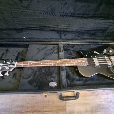 Gretsch G2220 Electromatic Junior Jet Bass II with Walnut Fretboard 2018 Black with Case and Strap image 2