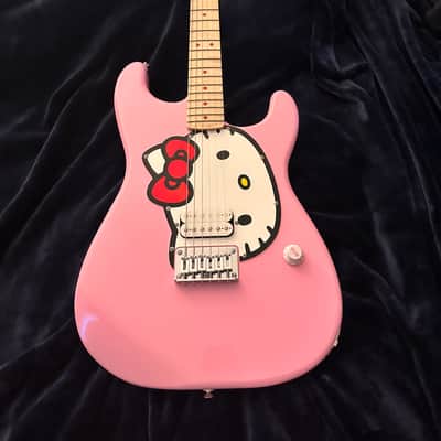 Squier Hello Kitty Stratocaster 2024 - Present - Pink image 1