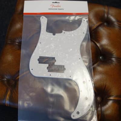 Fender Pickguard Precision Bass 13-Hole Mount with Truss Rod Notch White Pearl 4-Ply image 1