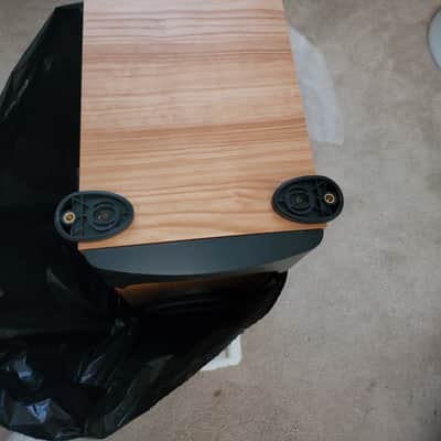 Pair of Paradigm Monitor 11 v5 floor tower speakers Maple/Natural color image 12